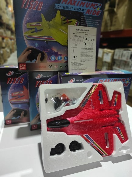 Avion teledirigido (3 colores) - Imagen 4