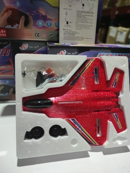 Avion teledirigido (3 colores) - Imagen 9